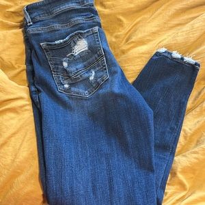 Womens BKE cropped distressed pockets